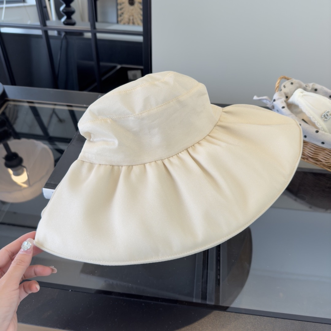 Valentino 华伦天奴新款蝴蝶结渔夫帽，高端定制，头围57cm