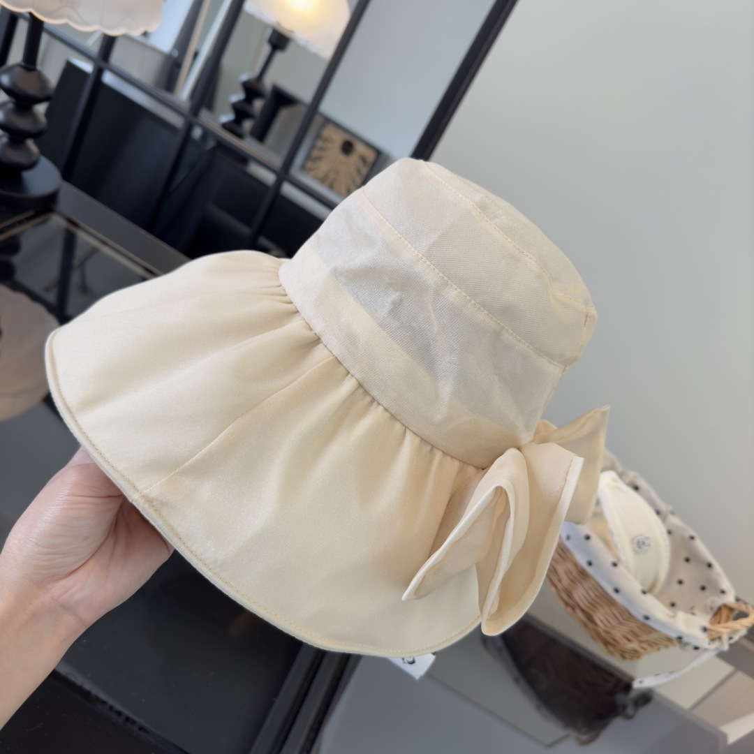 Valentino 华伦天奴新款蝴蝶结渔夫帽，高端定制，头围57cm