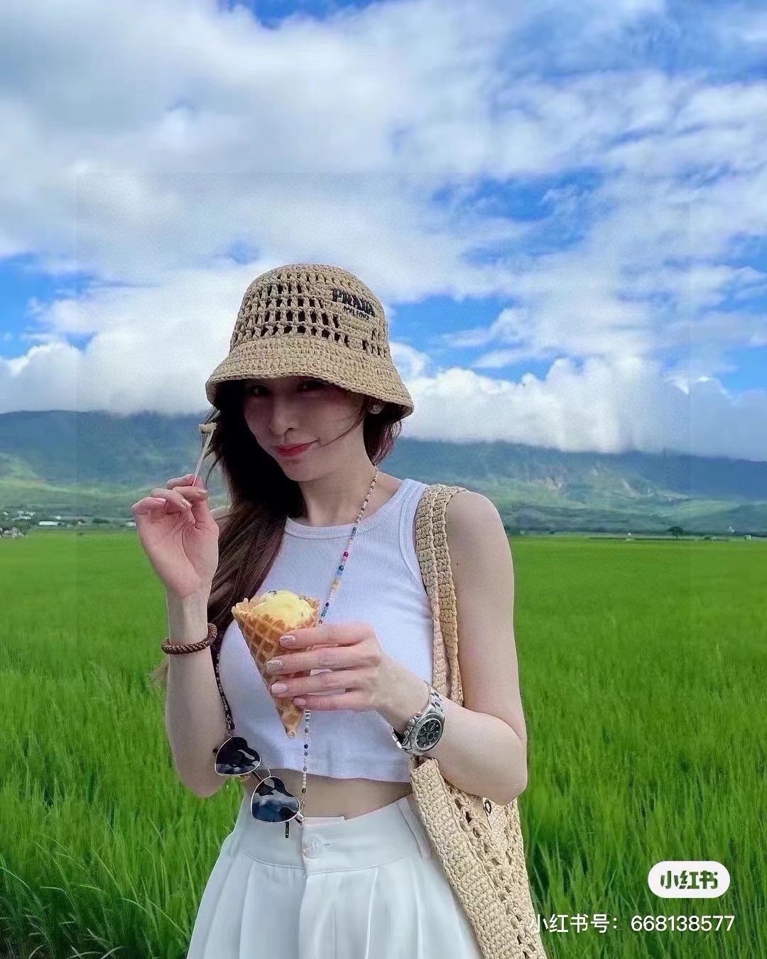 NO:743006,Prada Prada straw hat, bucket hat, hand-knitted, official new style, embroidered logo hat straw hat bucket hat baseball cap, hat, prada, prada, espadrilles, hats19860909Prada普拉达草帽,渔夫帽,手工编织,官方新款,刺绣logo帽子草帽渔夫帽棒球帽,帽子,prada,prada,espadrilles,hats,hat