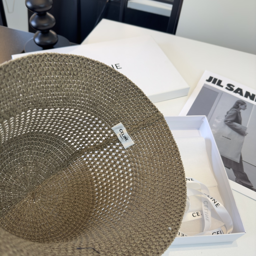 PCeline赛琳新款遮阳渔夫帽，时尚百搭，轻盈透气！