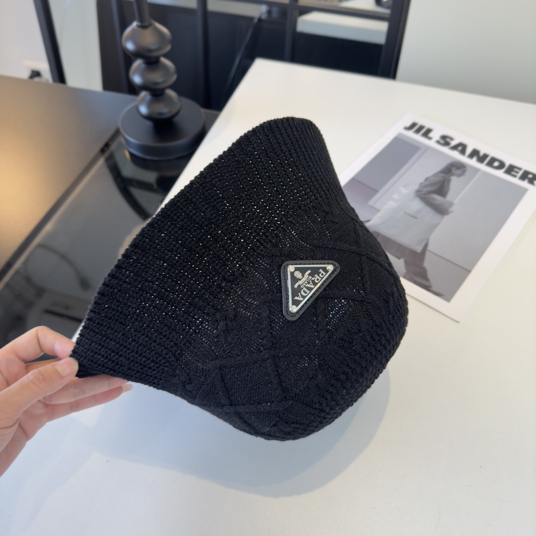 P普拉达新款小清新渔夫帽，轻盈百搭～