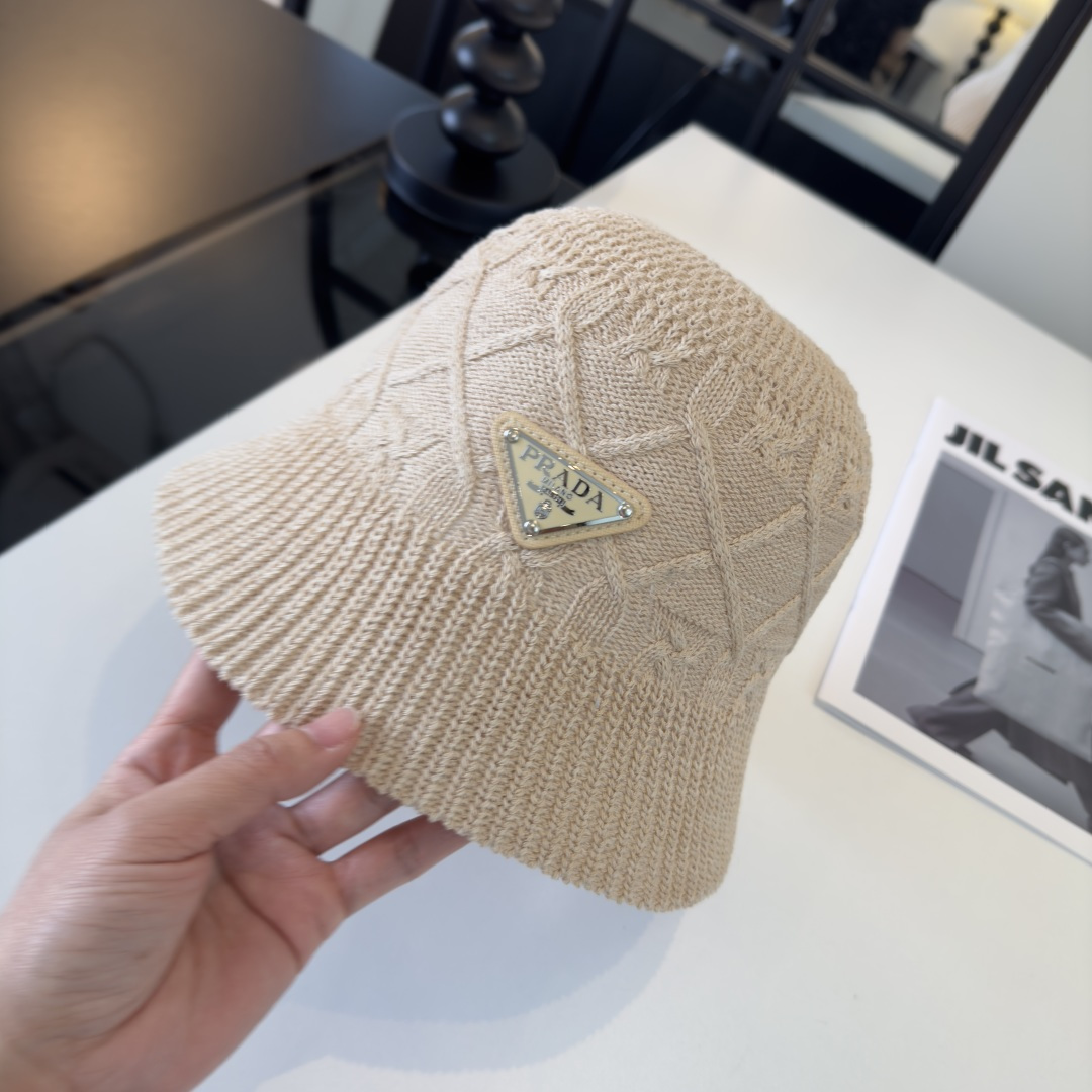P普拉达新款小清新渔夫帽，轻盈百搭～
