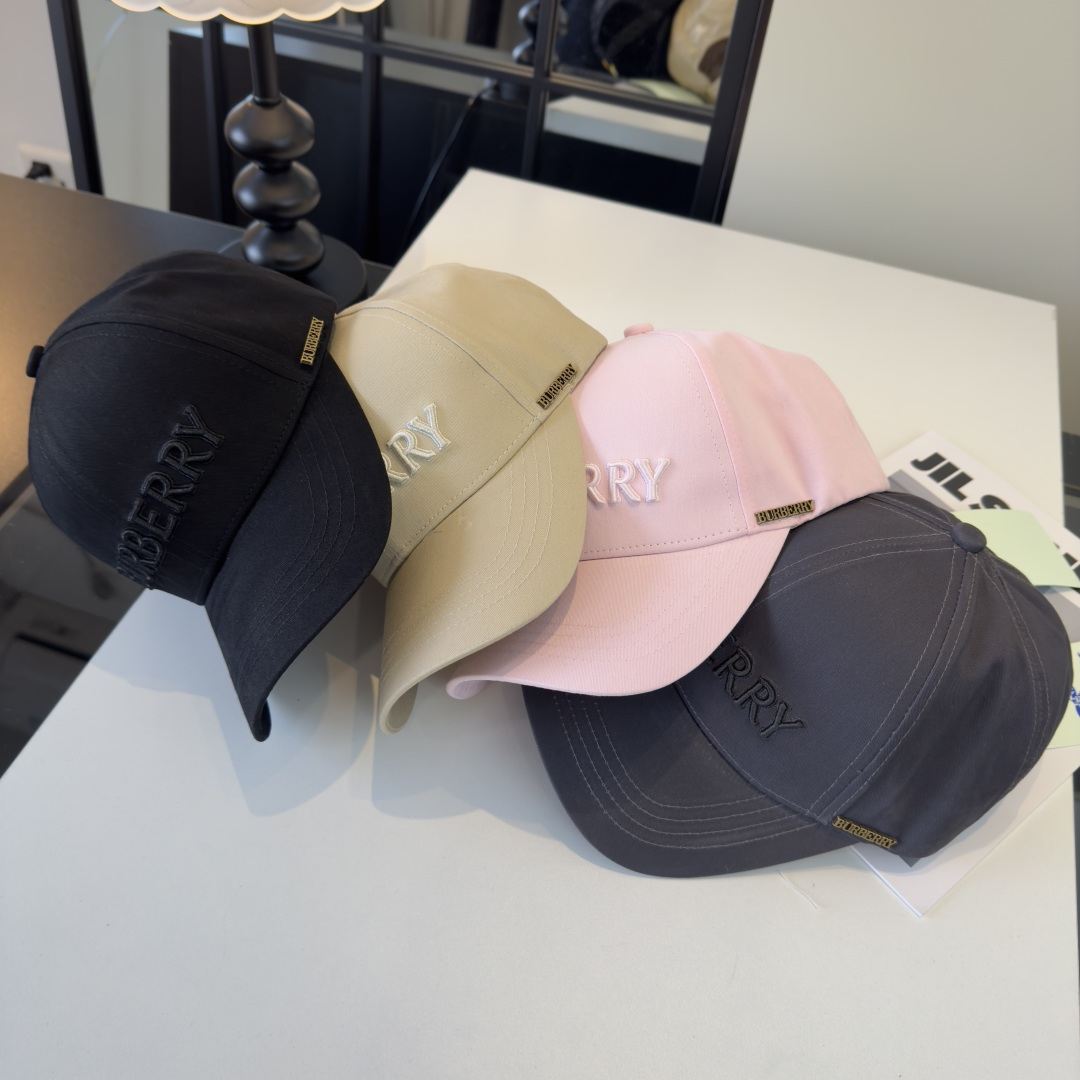 P巴宝莉新款遮阳鸭舌帽，轻盈百搭！