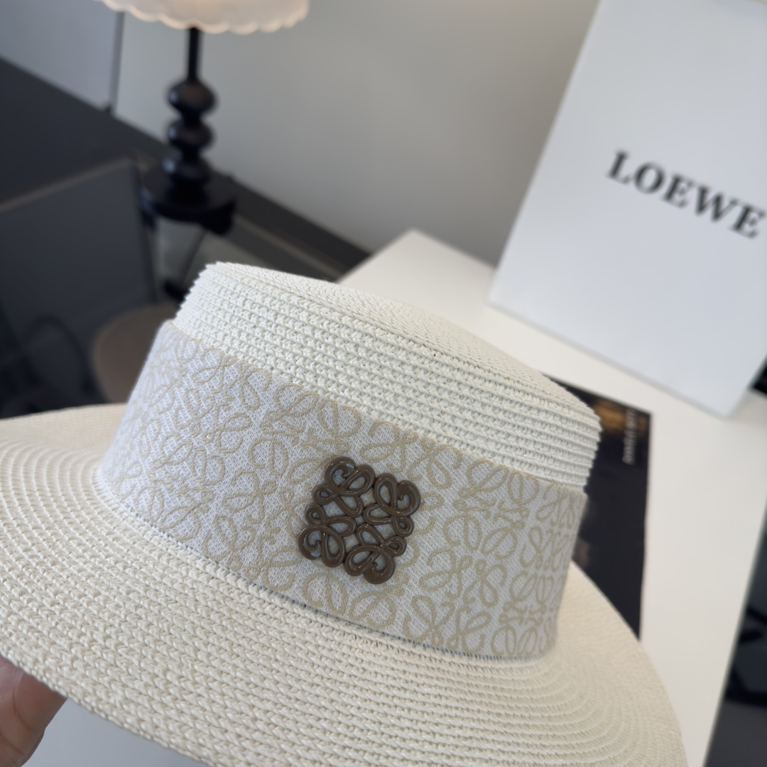 P罗意威新款平顶草帽，旅游必备！