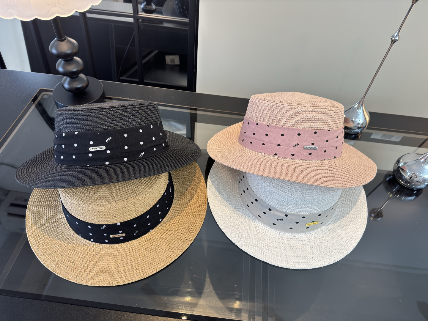 Pmiumiu缪缪新款平顶草帽，夏季出游沙滩必备～
