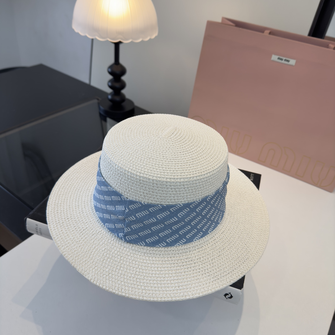 Pmiumiu缪缪新款平顶草帽，夏日必备！