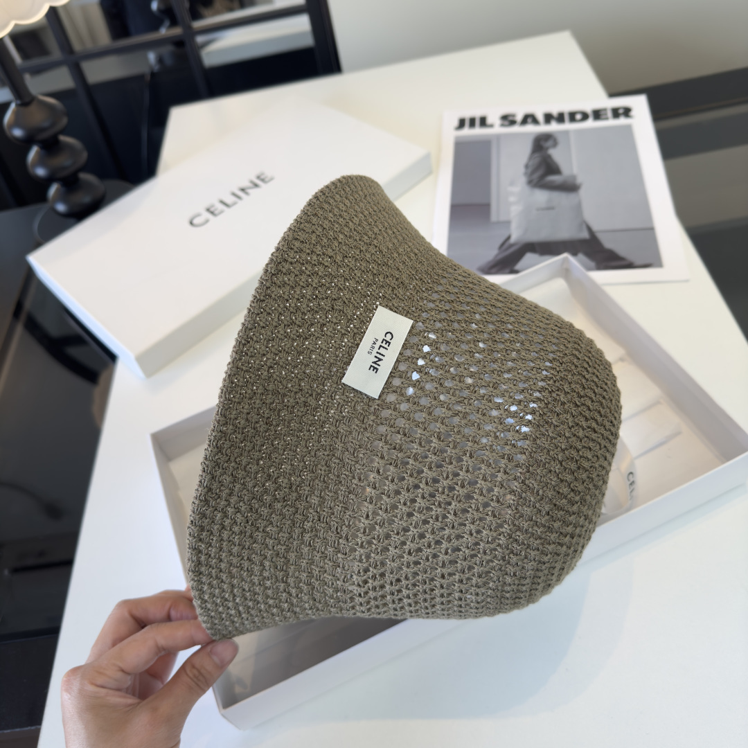 PCeline赛琳新款遮阳渔夫帽，时尚百搭，轻盈透气！