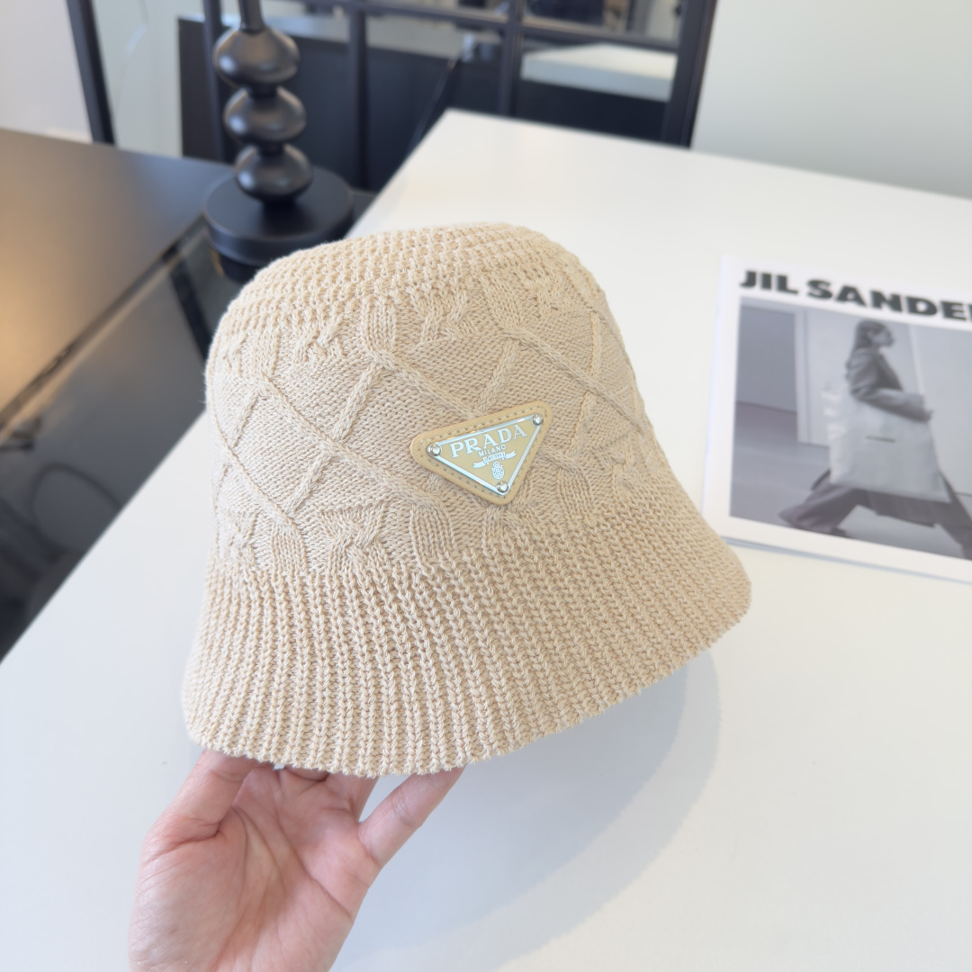 P普拉达新款小清新渔夫帽，轻盈百搭～