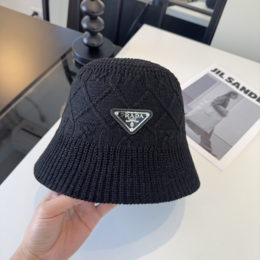 P普拉达新款小清新渔夫帽，轻盈百搭～