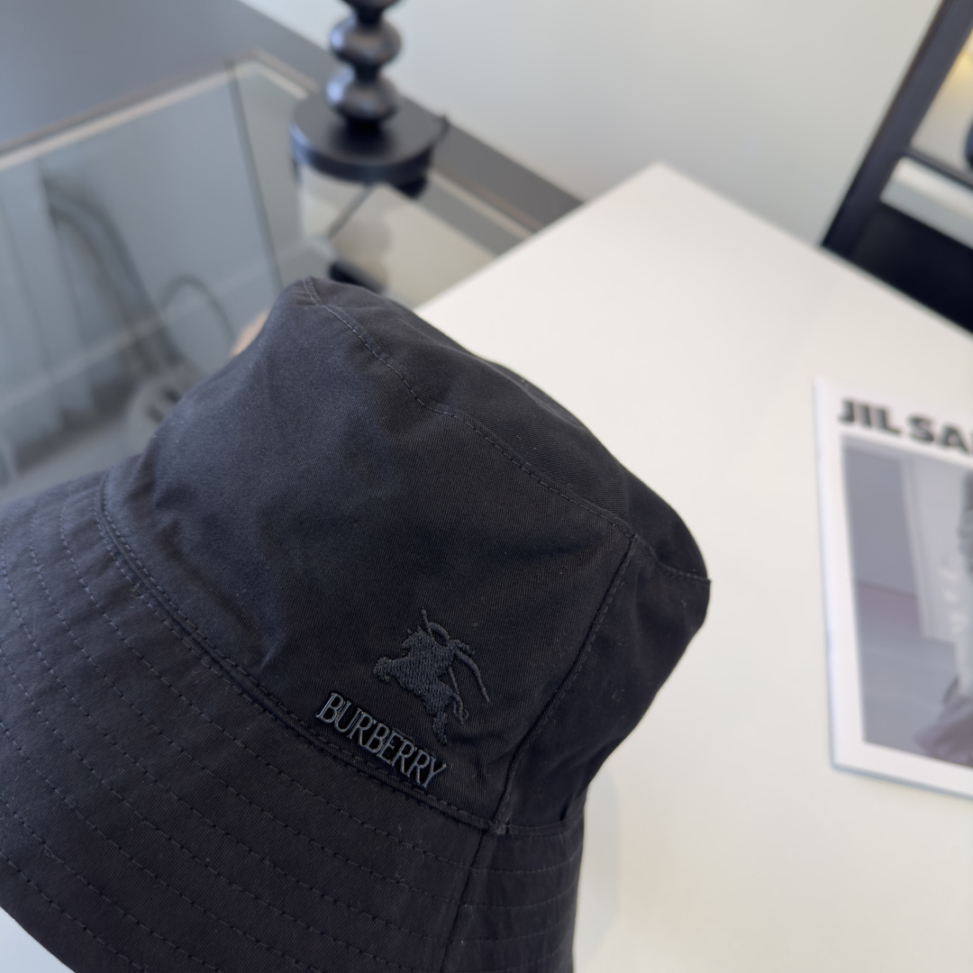 P巴宝莉新款遮阳渔夫帽，头围57cm