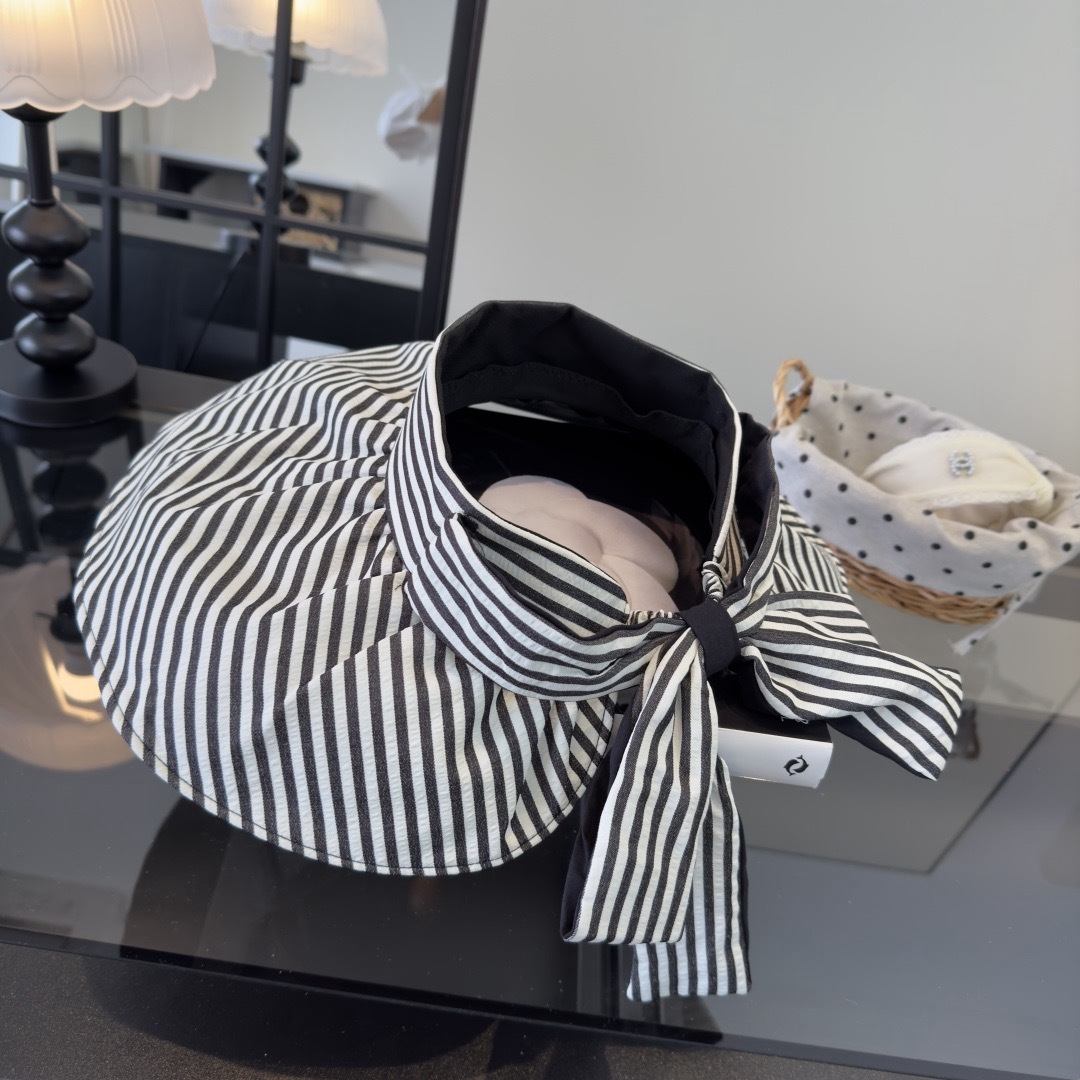 PCeline赛琳新款条纹空顶，头围57cm