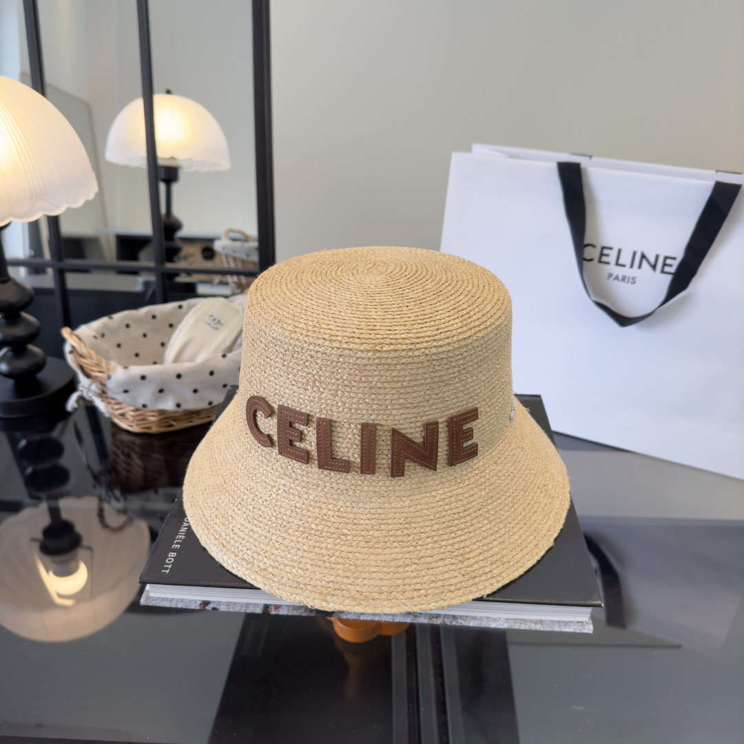 Celine Celine赛琳新款拉菲草帽，纯手工钩织，头围57cm