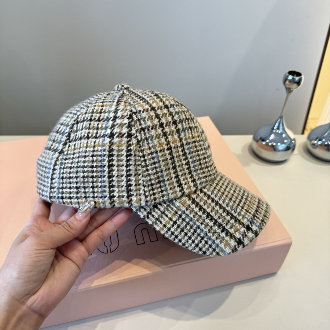 Miu Miu miumiu缪缪秋冬新款羊毛鸭舌帽，格纹棒球帽，头围57cm