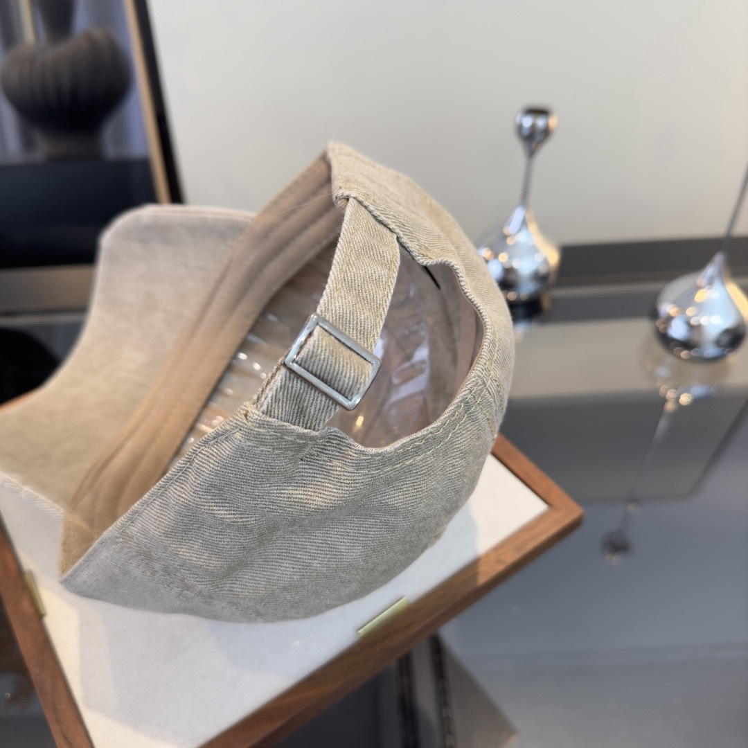 P克罗心新款鸭舌帽，时尚百搭，头围57cm