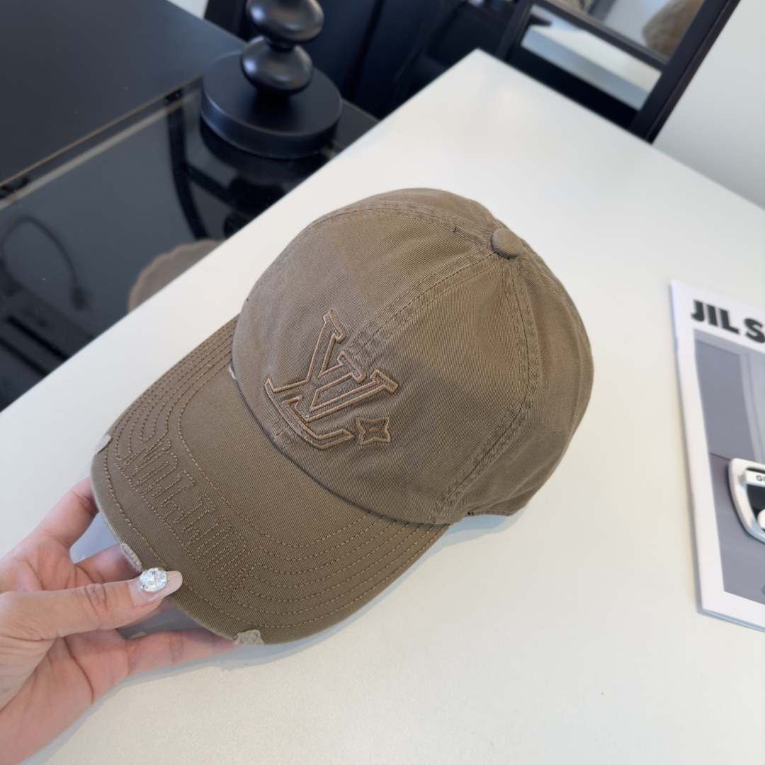 PLv路易斯新款棒球帽，男女同款 ！！