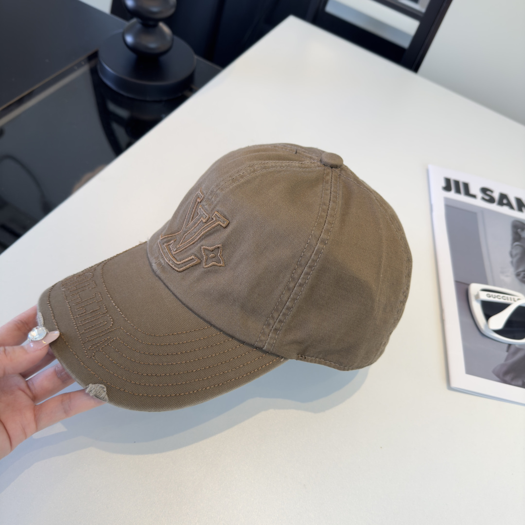 PLv路易斯新款棒球帽，男女同款 ！！