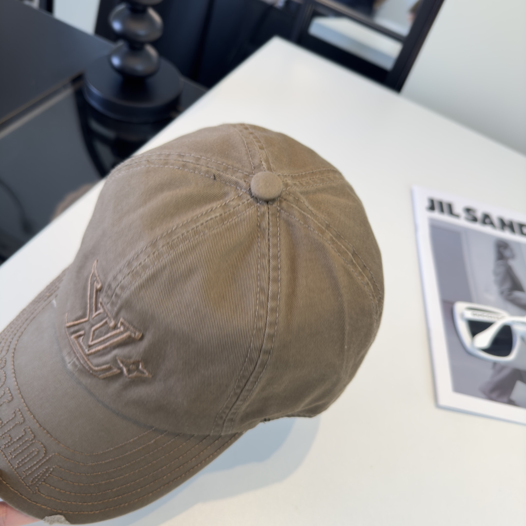 PLv路易斯新款棒球帽，男女同款 ！！