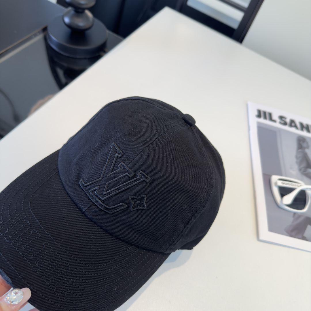 PLv路易斯新款棒球帽，男女同款 ！！