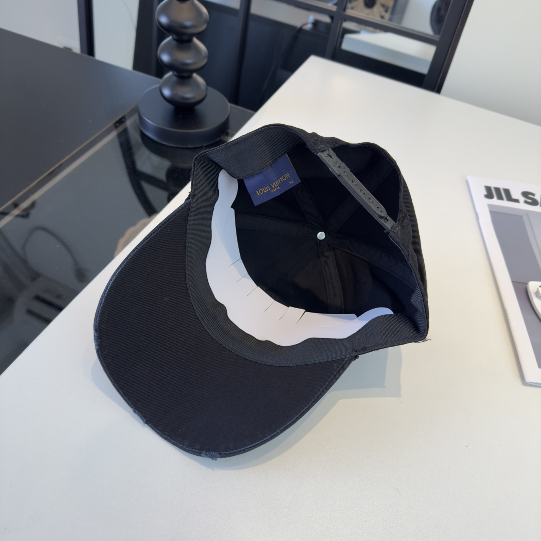 PLv路易斯新款棒球帽，男女同款 ！！