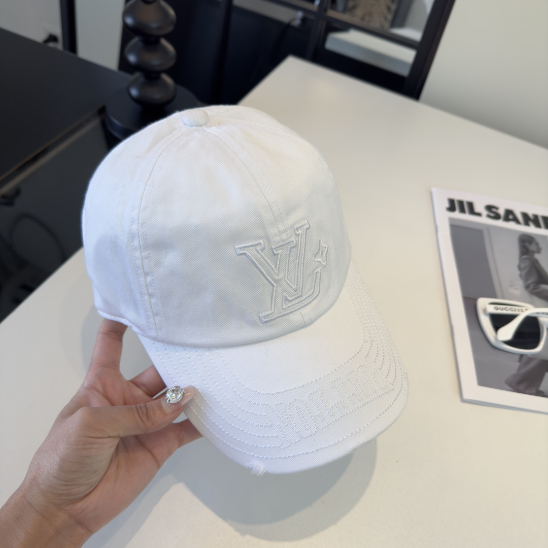 PLv路易斯新款棒球帽，男女同款 ！！