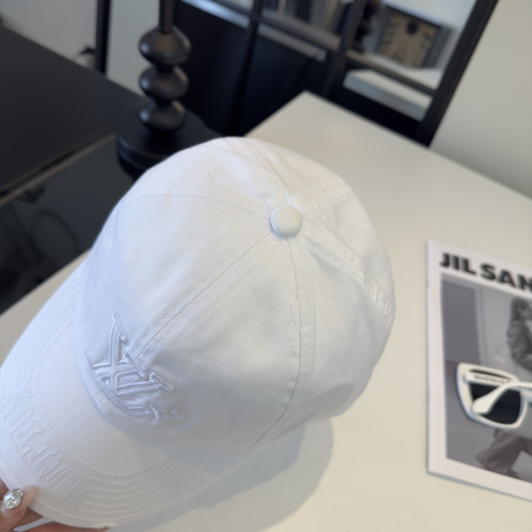 PLv路易斯新款棒球帽，男女同款 ！！