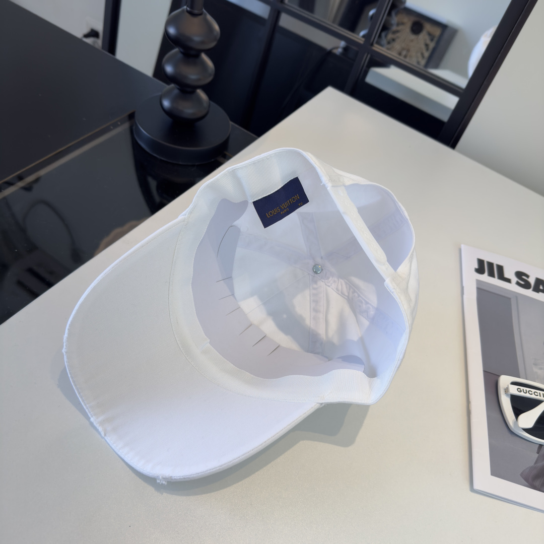 PLv路易斯新款棒球帽，男女同款 ！！