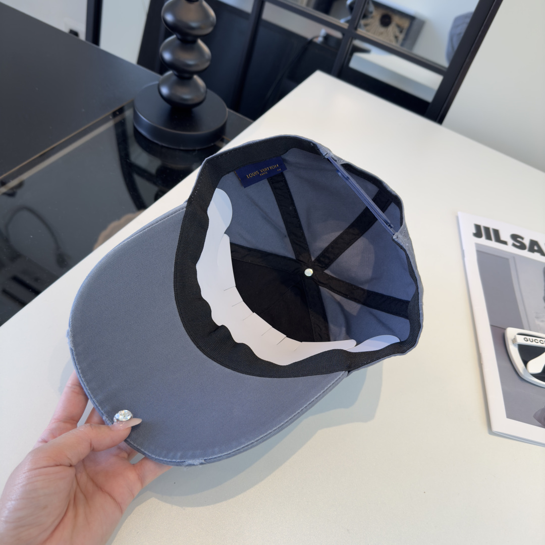 PLv路易斯新款棒球帽，男女同款 ！！