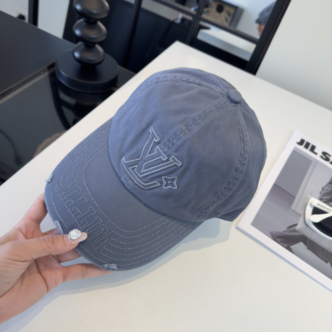 PLv路易斯新款棒球帽，男女同款 ！！