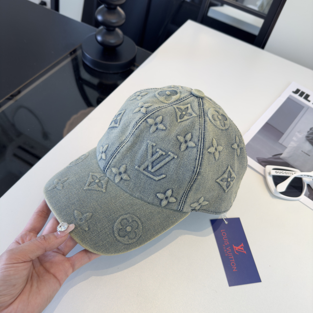 PLv路易斯新款棒球帽，男女同款 ！！