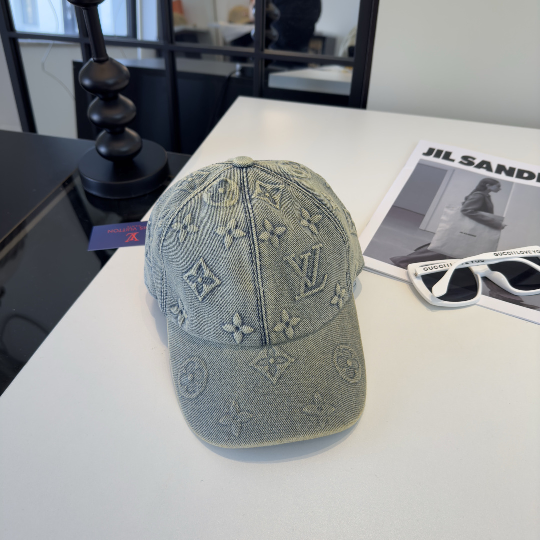 PLv路易斯新款棒球帽，男女同款 ！！