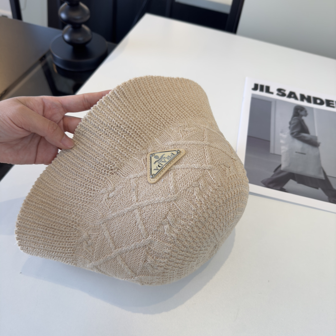 P普拉达新款小清新渔夫帽，轻盈百搭～