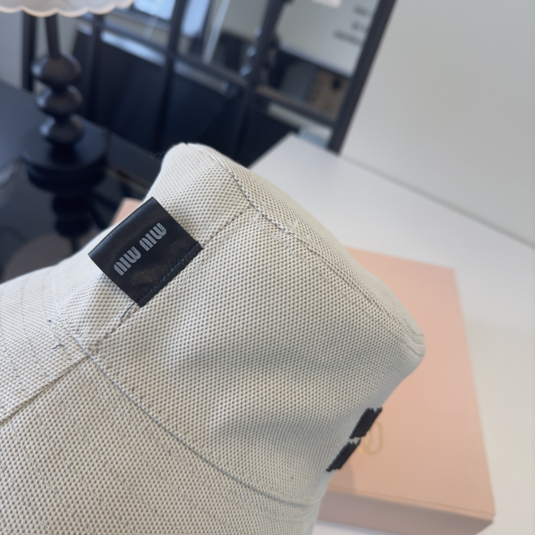 Pmiumiu缪缪新款遮阳渔夫帽，头围57cm