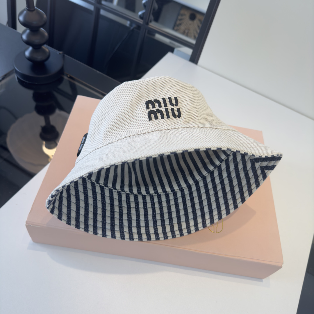 Pmiumiu缪缪新款遮阳渔夫帽，头围57cm