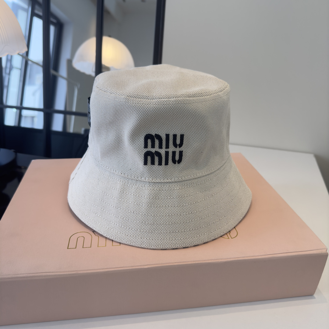 Pmiumiu缪缪新款遮阳渔夫帽，头围57cm