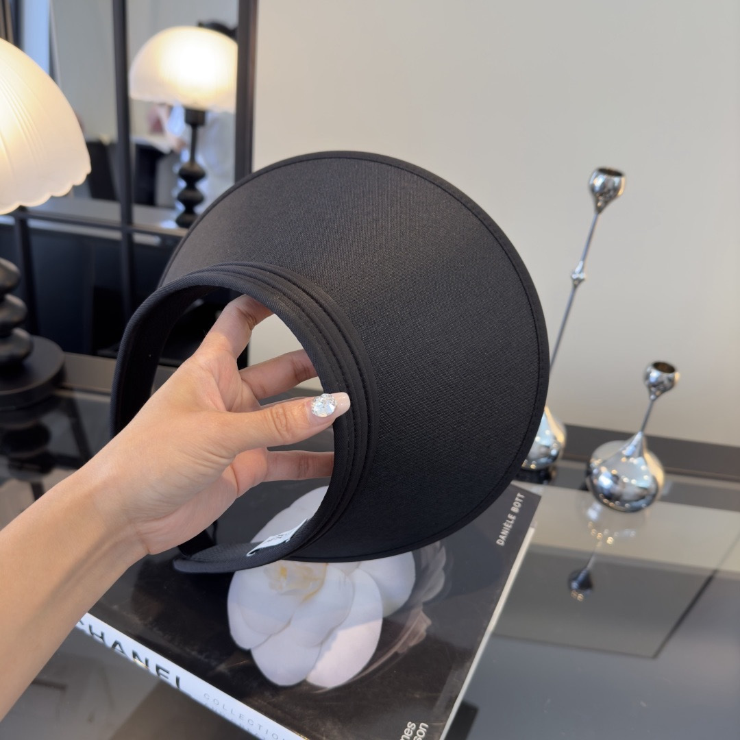 PCeline赛琳新款空顶发箍遮阳帽