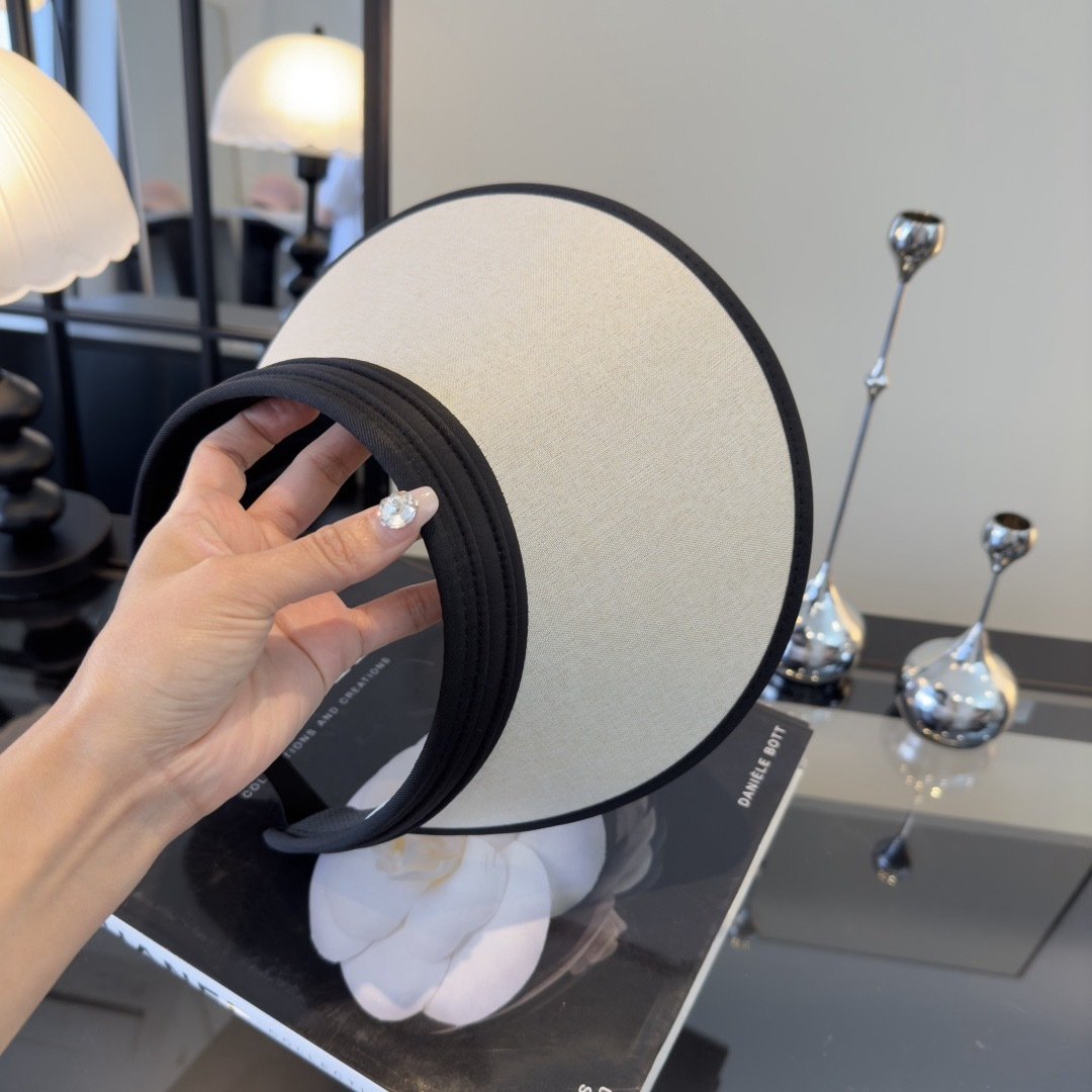 PCeline赛琳新款空顶发箍遮阳帽