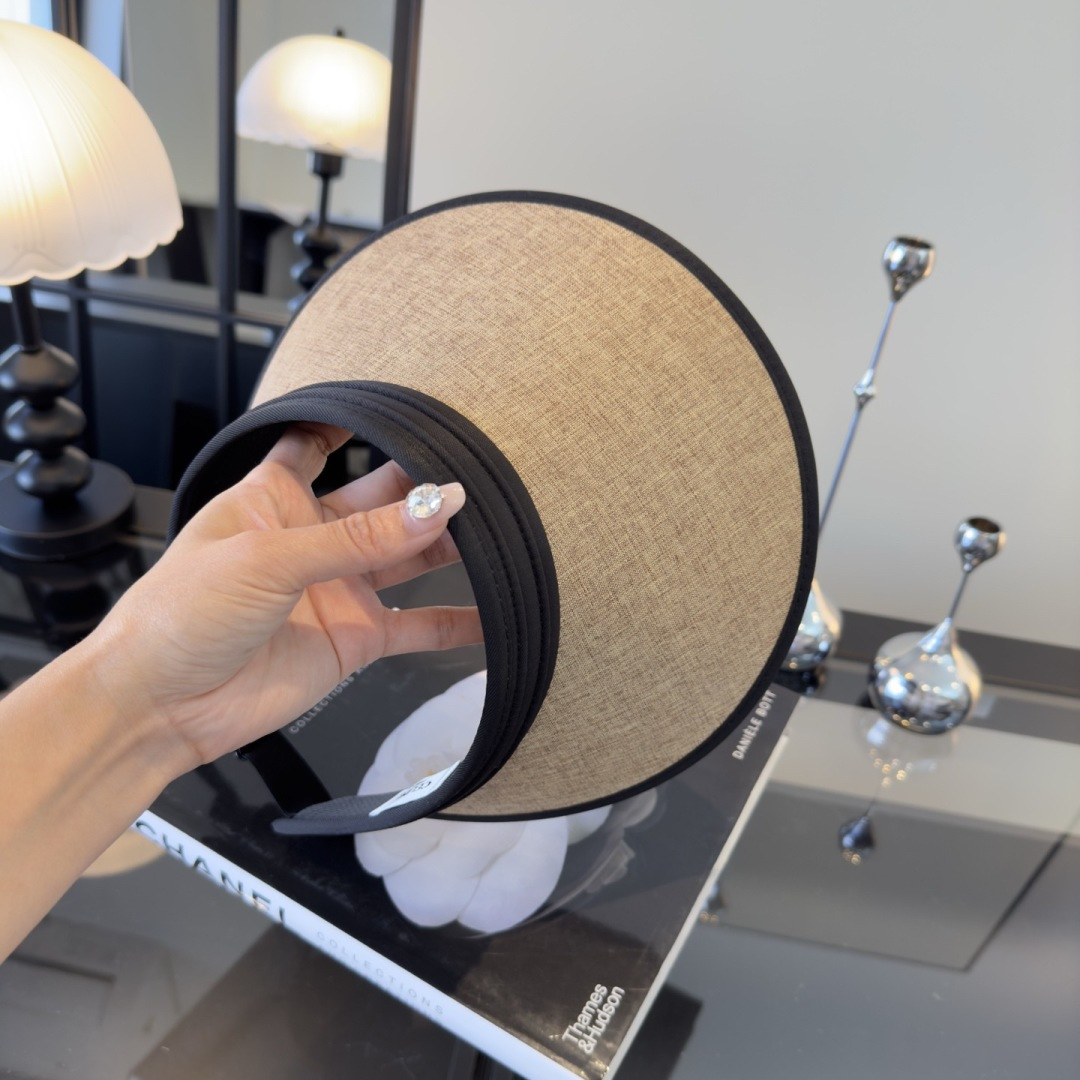 PCeline赛琳新款空顶发箍遮阳帽