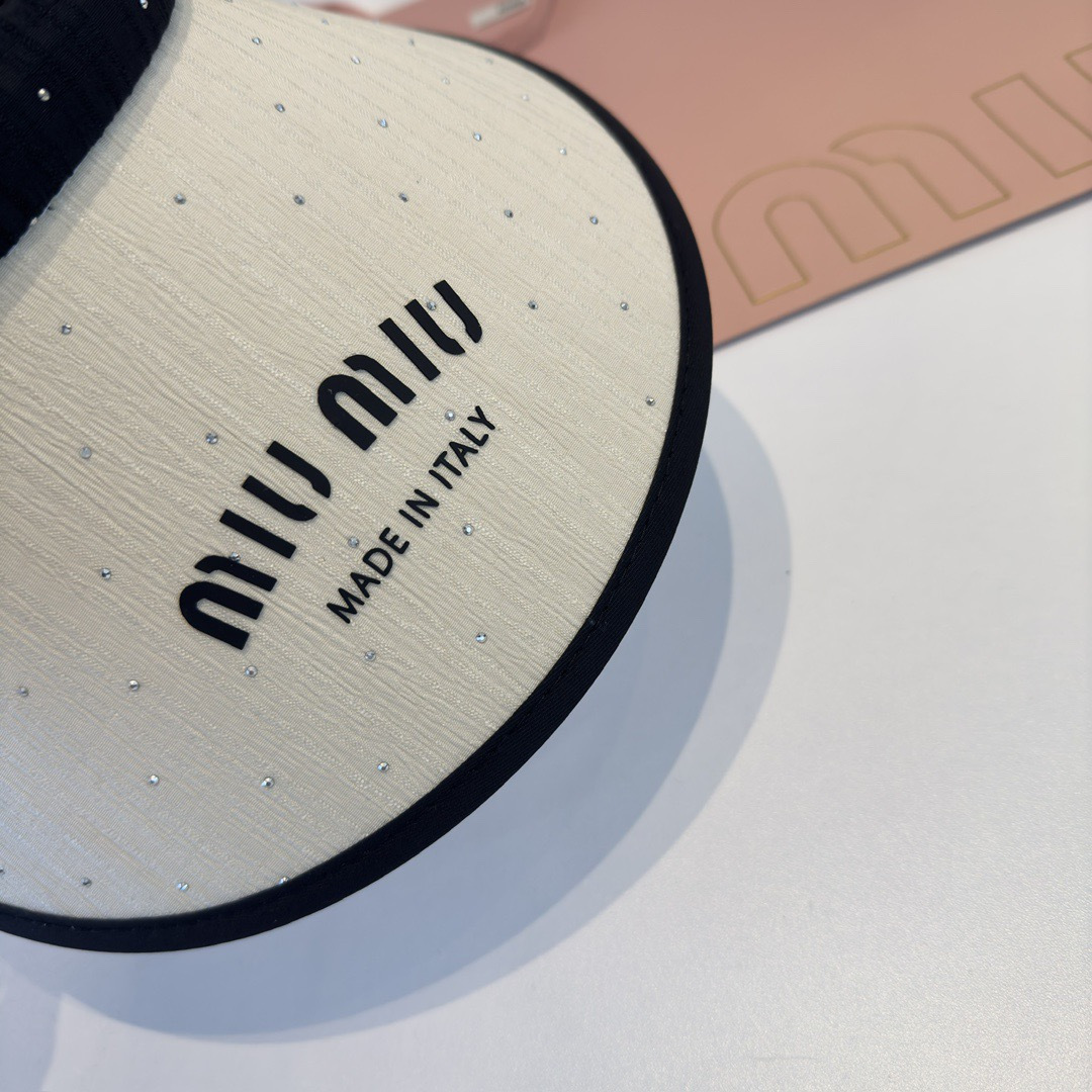 Pmiumiu缪缪新款遮阳空顶帽，头围57cm