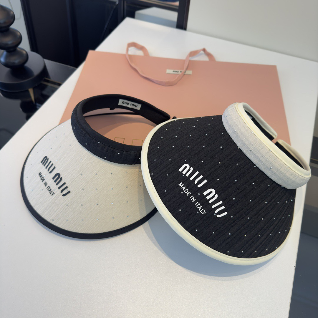 Pmiumiu缪缪新款遮阳空顶帽，头围57cm