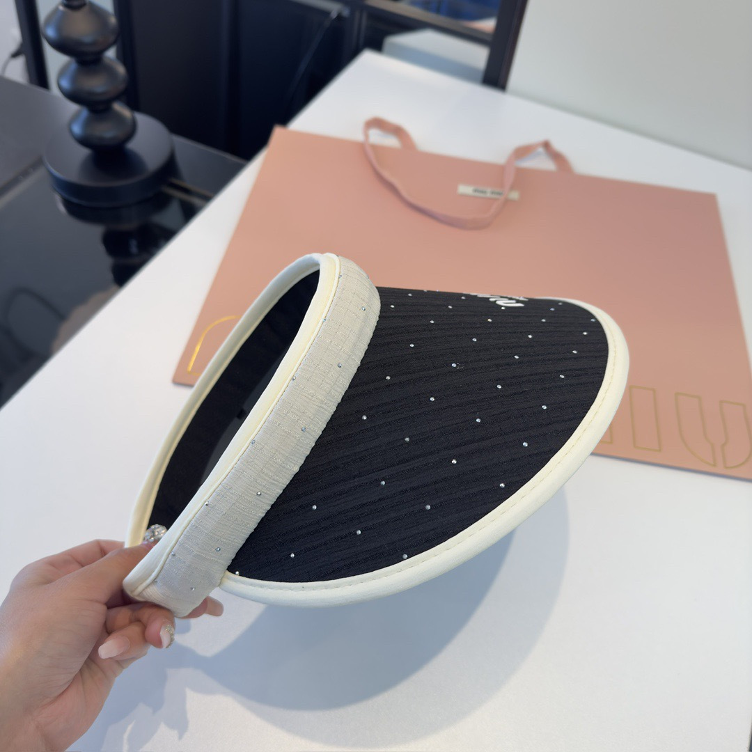 Pmiumiu缪缪新款遮阳空顶帽，头围57cm