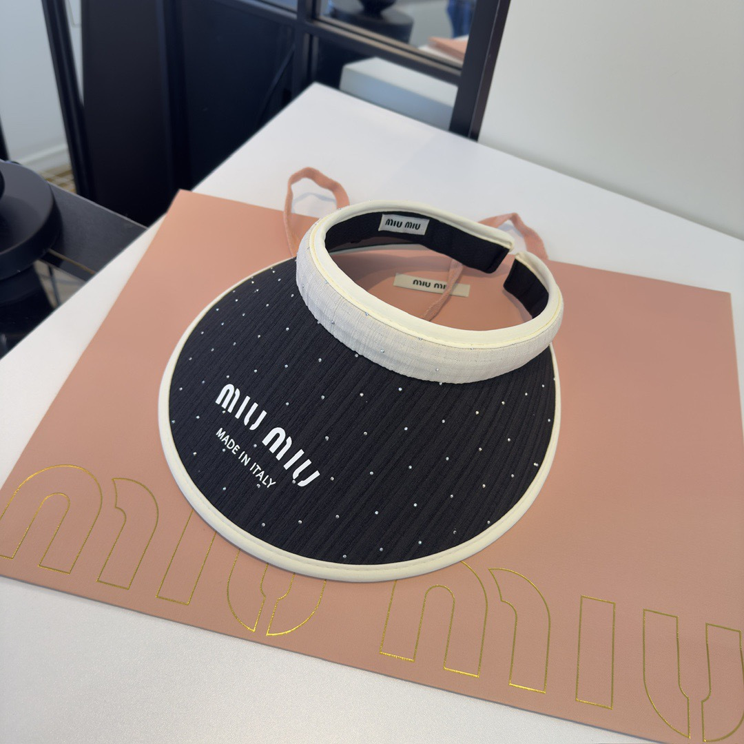 Pmiumiu缪缪新款遮阳空顶帽，头围57cm