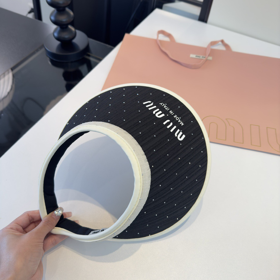 Pmiumiu缪缪新款遮阳空顶帽，头围57cm