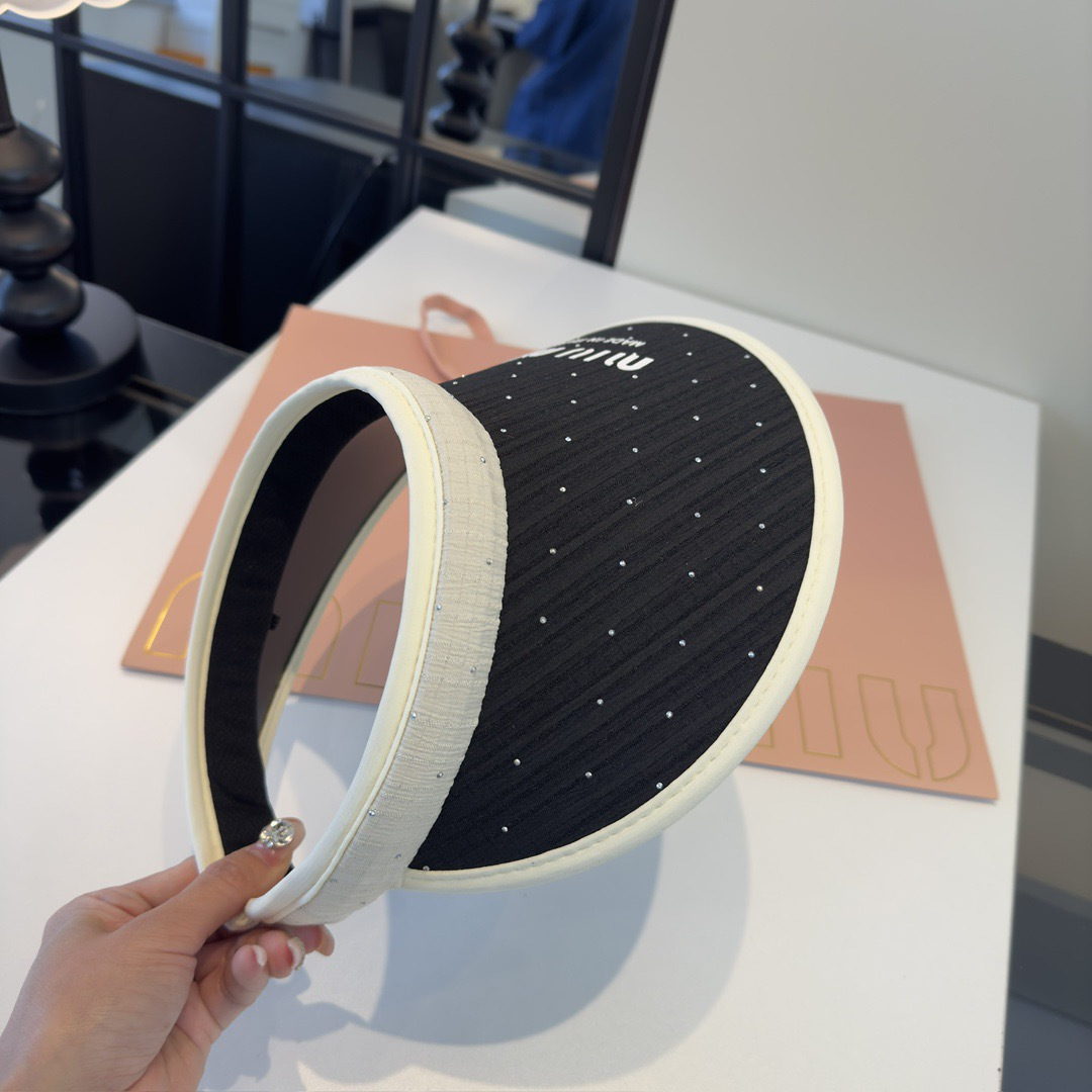 Pmiumiu缪缪新款遮阳空顶帽，头围57cm