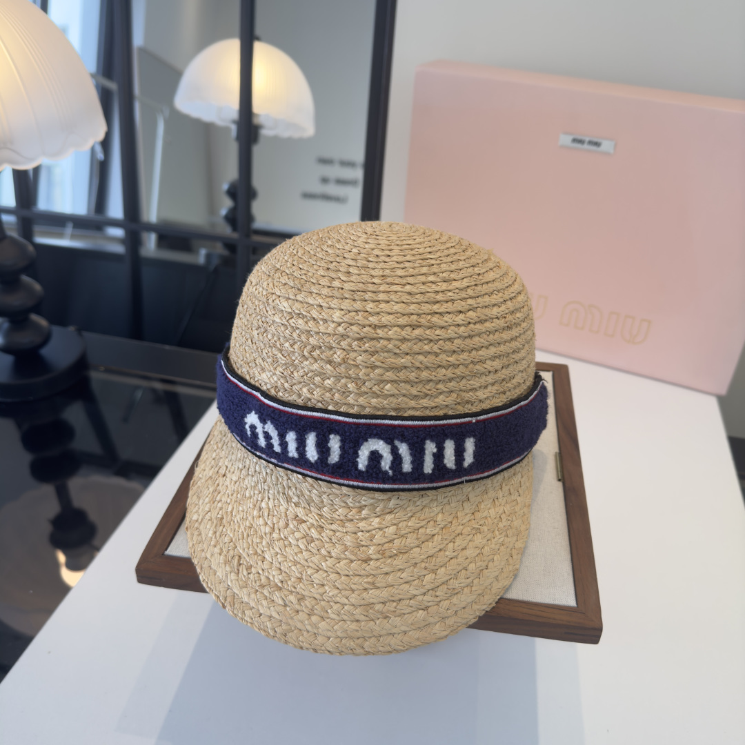 NO:764369,miumiu new knight hat, sun visor cap, head circumference 57cm hat straw hat fisherman hat baseball cap, hat, miumiu, espadrilles, hats19860909miumiu缪缪新款骑士帽,遮阳鸭舌帽,头围57cm帽子草帽渔夫帽棒球帽,帽子,miumiu,espadrilles,hats,hat
