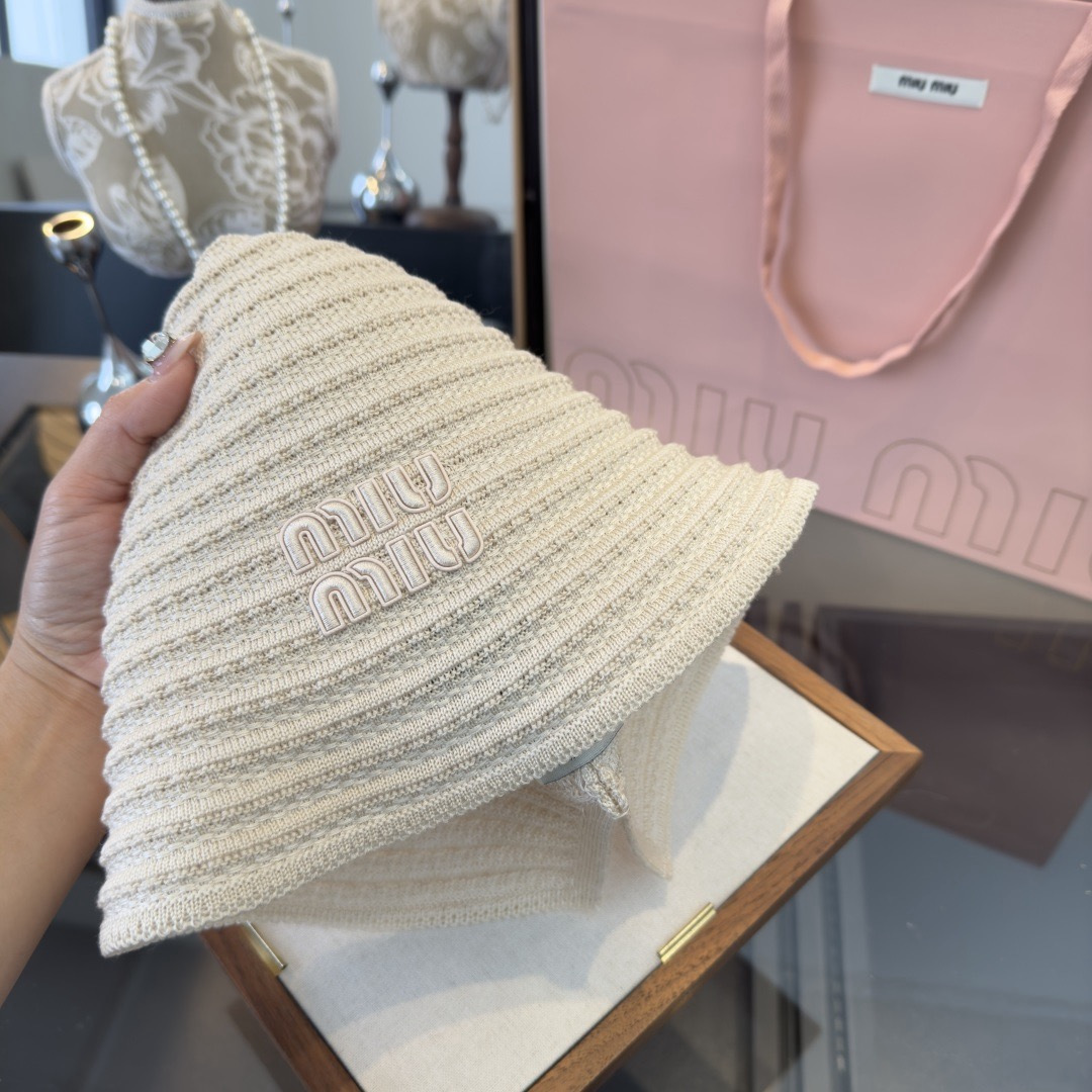 Pmiumiu缪缪新款针织渔夫帽 头围57cm