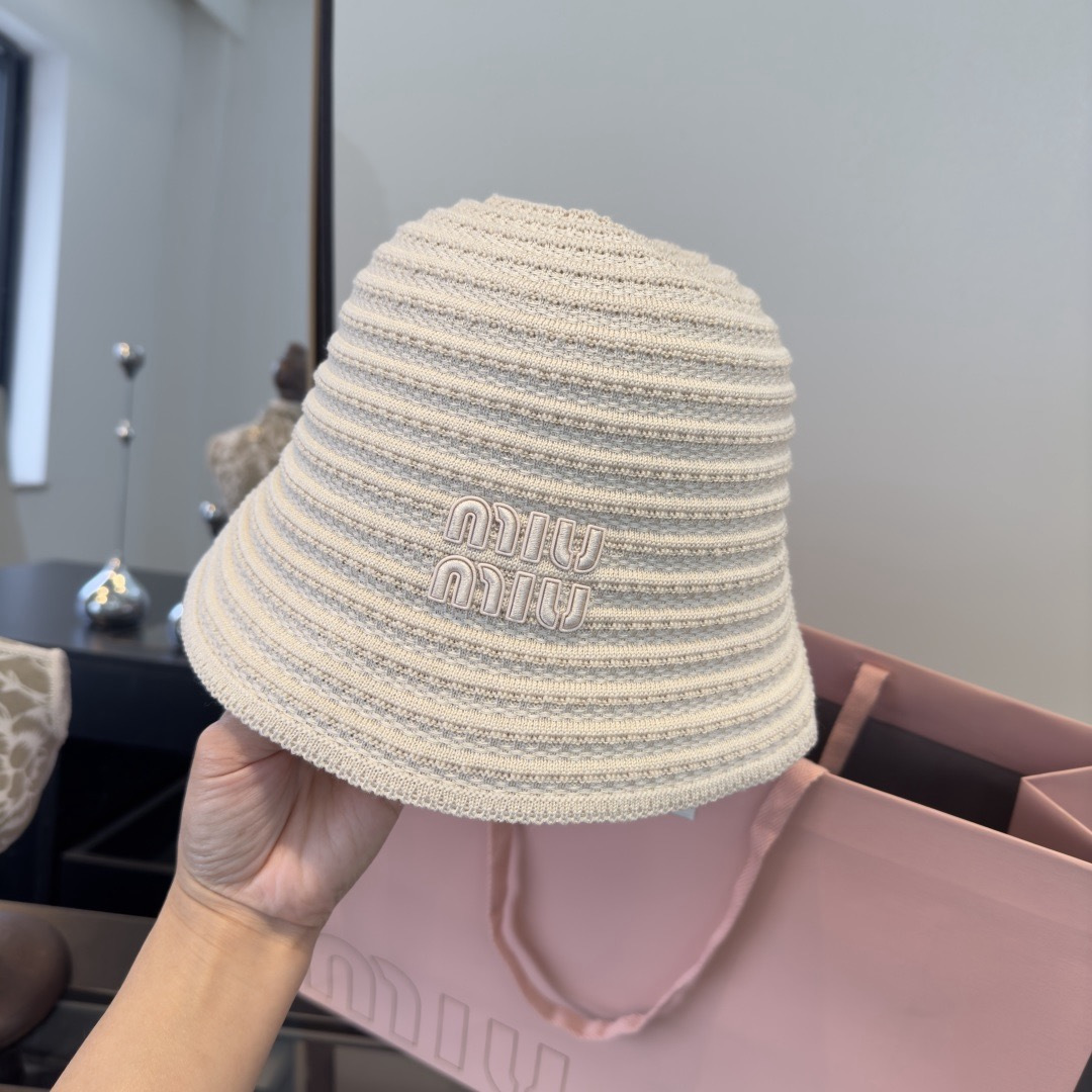 Pmiumiu缪缪新款针织渔夫帽 头围57cm