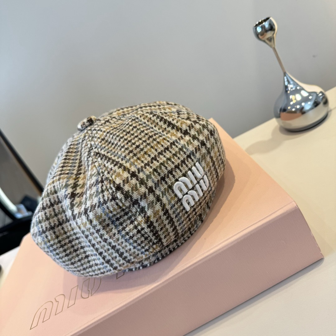 Pmiumiu缪缪秋冬新款羊毛贝雷帽，官方款，复古风格子贝雷帽，头围57cm