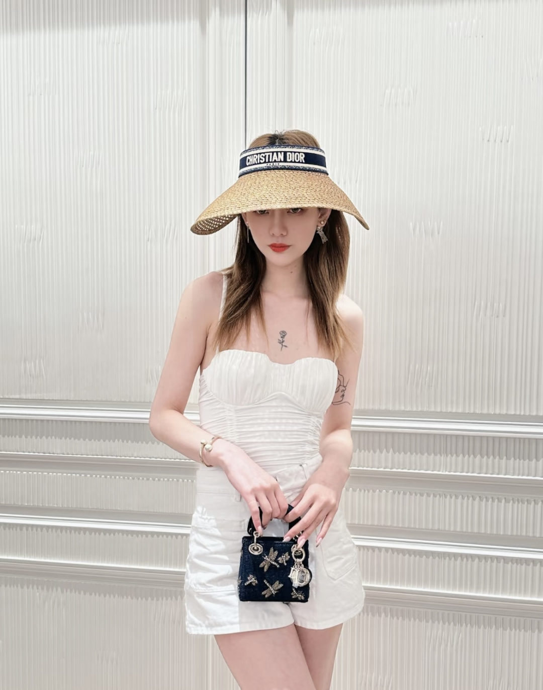 Dior 高颜值女孩 DIOR夏日新款丝巾遮阳帽大帽檐