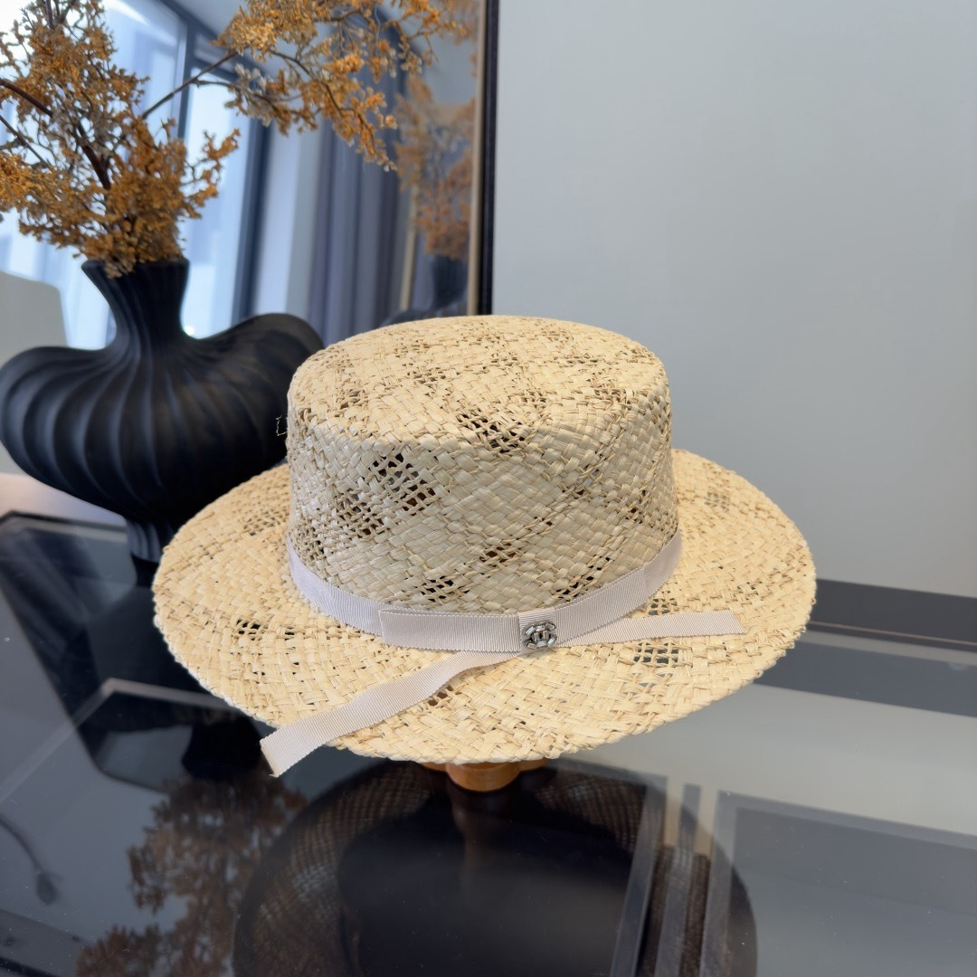 Chanel Chanel香奈儿拉菲草遮阳帽、夏日出游搭衣 ，头围57cm