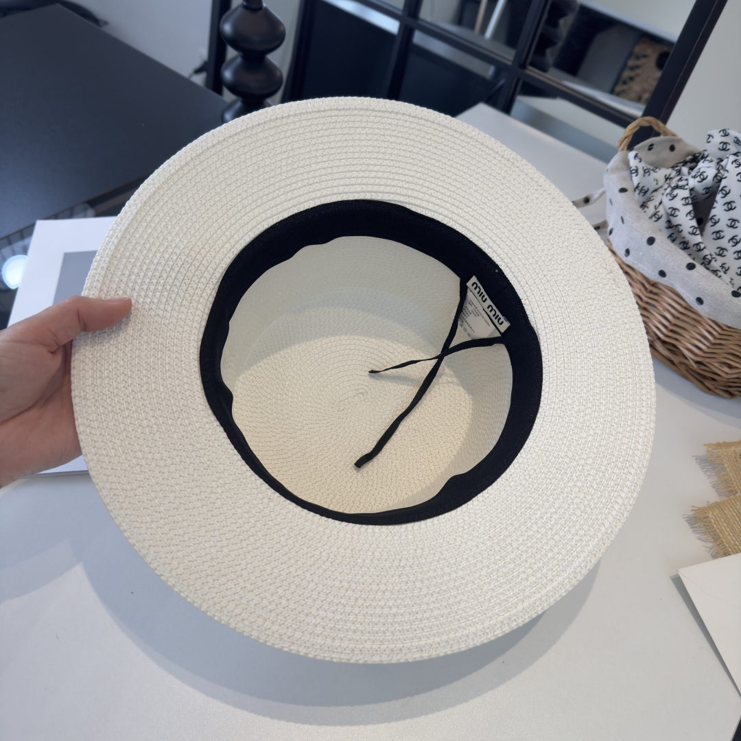 Pmiumiu缪缪蕾丝平顶，小清新设计，头围57cm